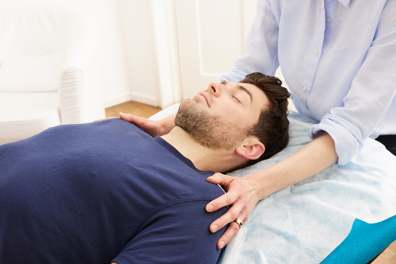 Kinderosteopathie in München: sanfte Behandlung eines Babys